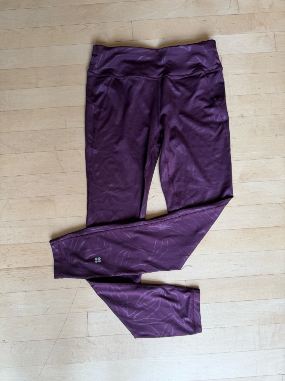 Sweaty Betty ALL DAY maroon leaf print leggings, S, CB2698 - Picture 2 of 3